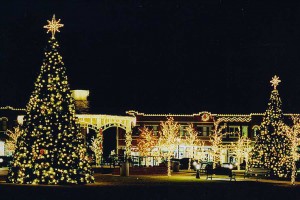 commercial christmas decor